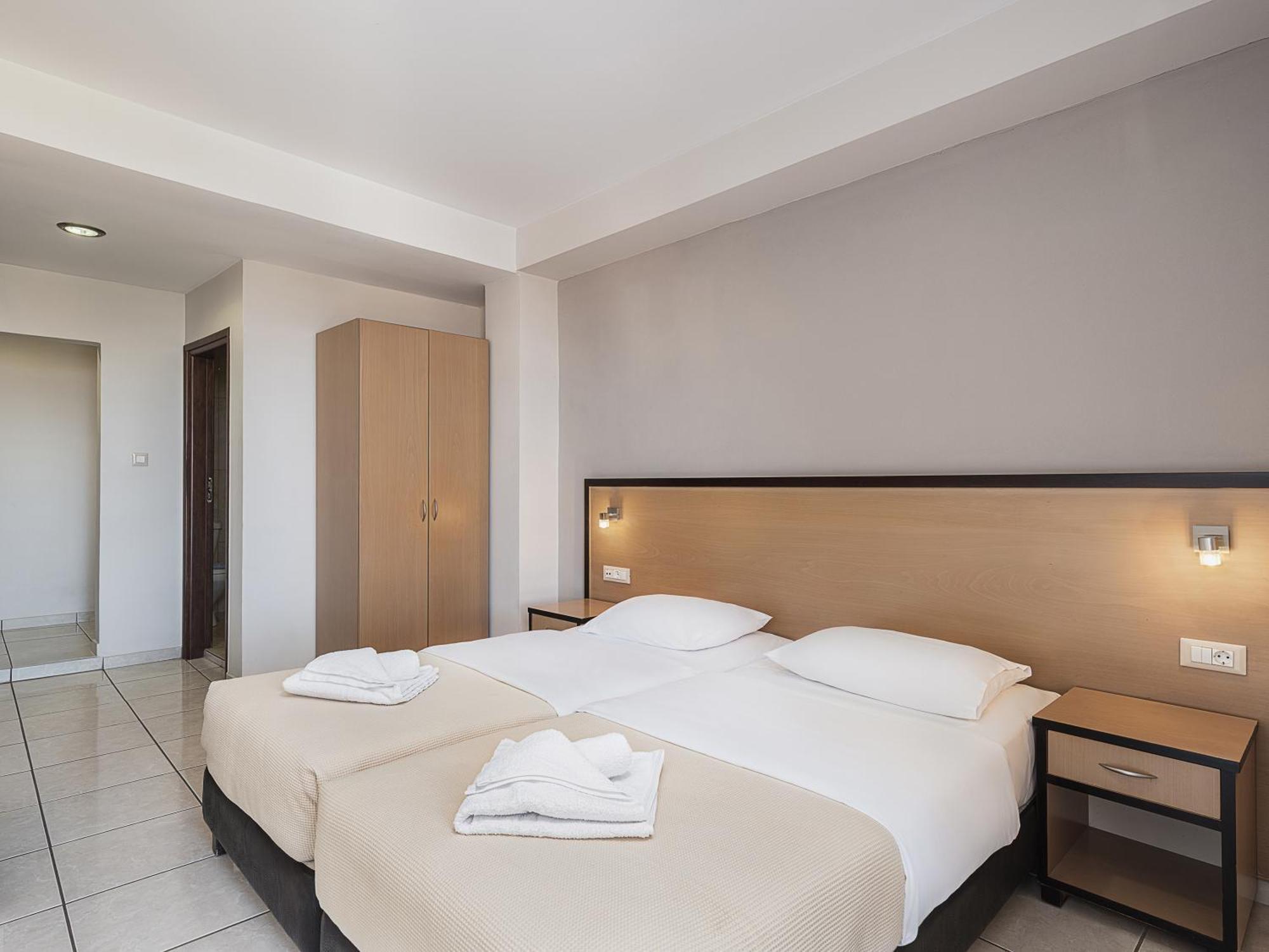 Theofilos City Hotel Chania  Екстер'єр фото