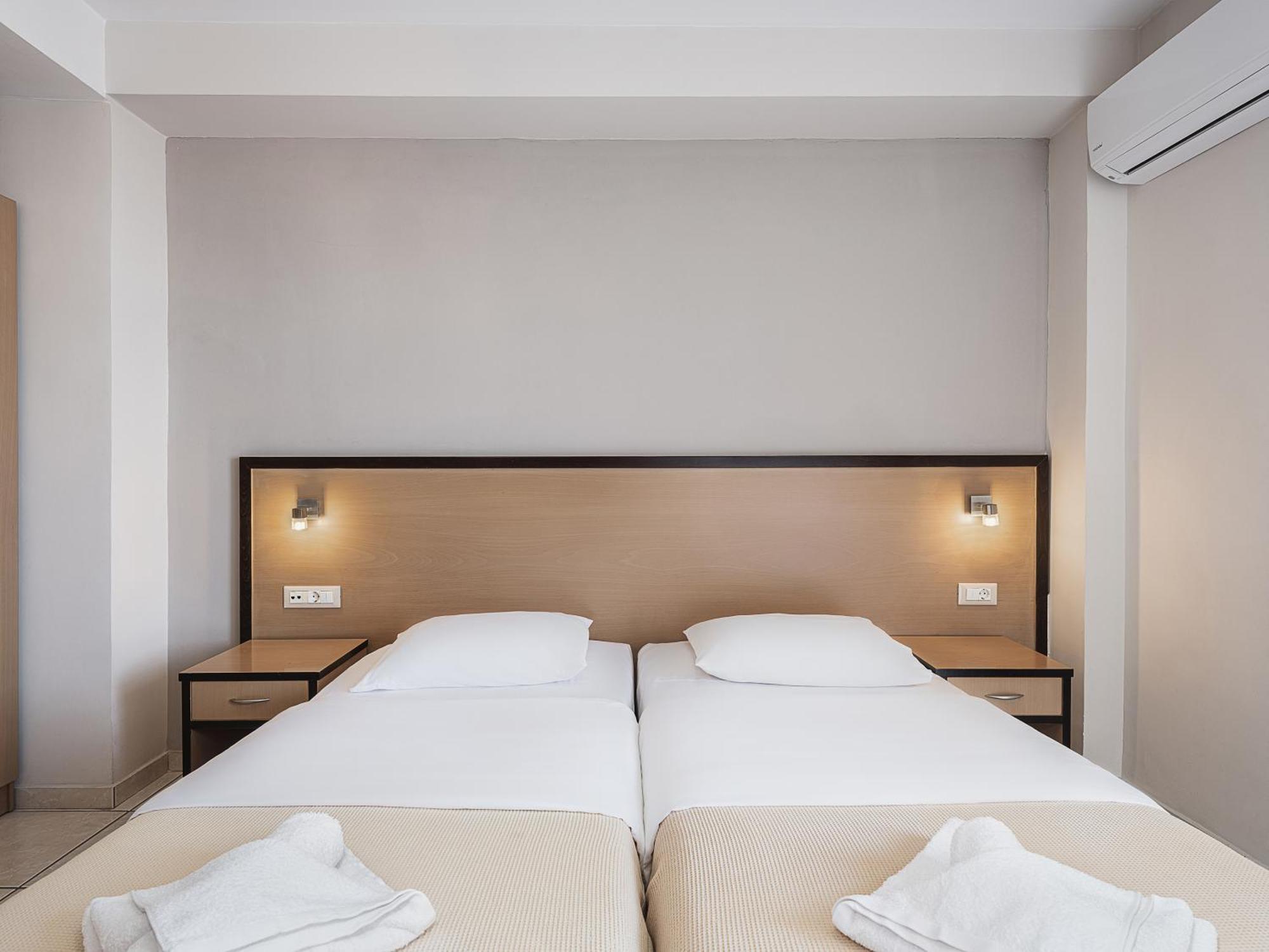 Theofilos City Hotel Chania  Екстер'єр фото